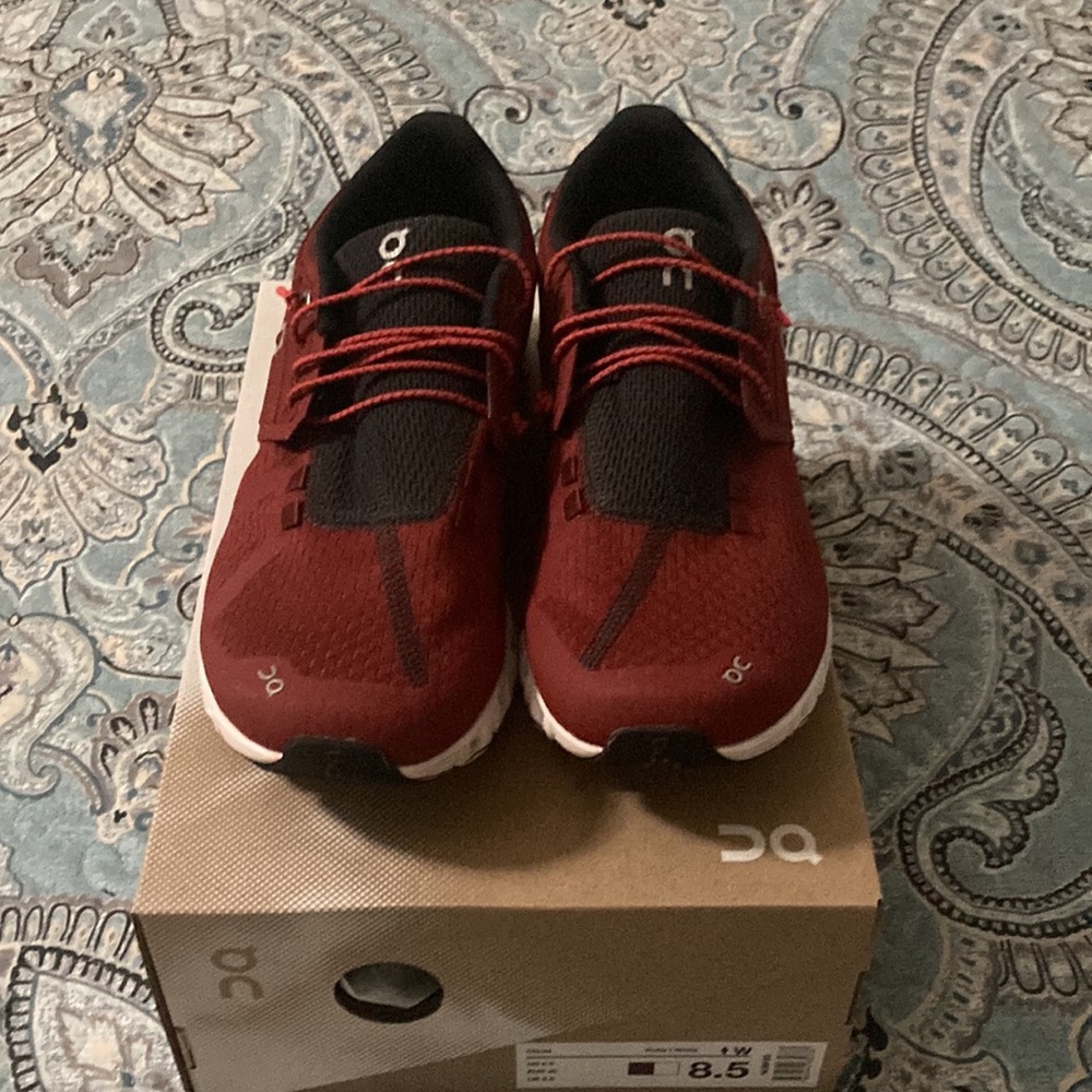 On cloud Running Shoes